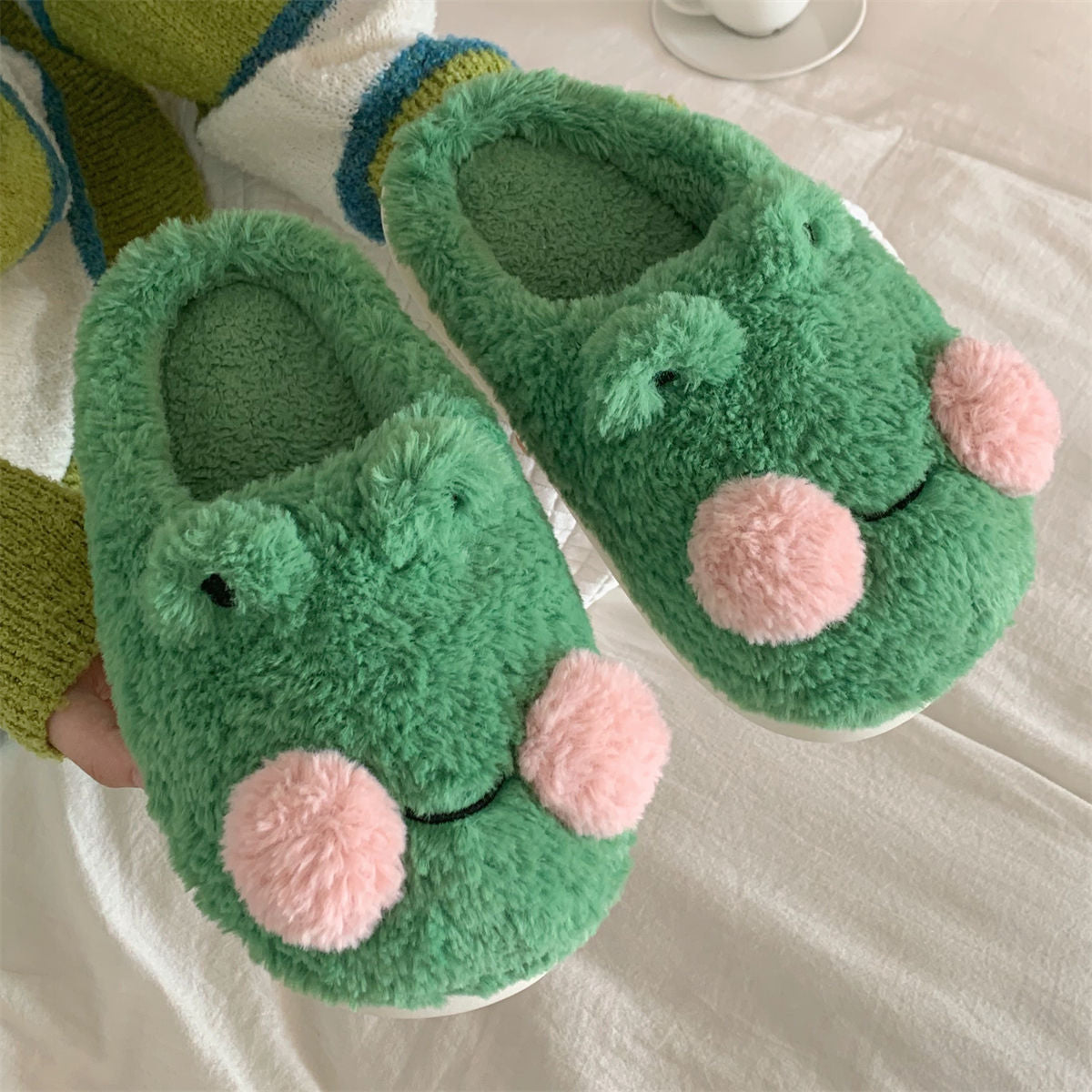 Cute Cartoon Frog Slippers